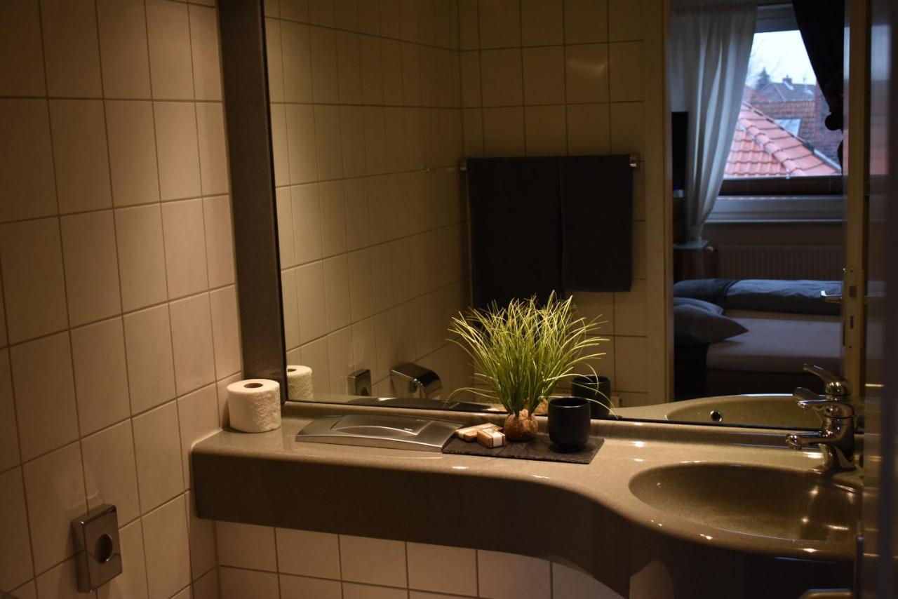 Hotel Neue Stuben Wolfsburg Bagian luar foto